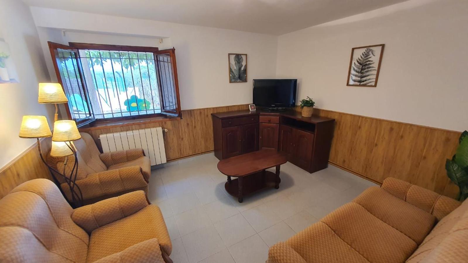 فيلا Turisme Rural Les Moreres Viloví de Oñar المظهر الخارجي الصورة